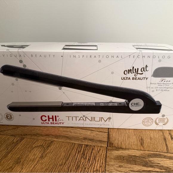 CHI Titanium Hairstyling Iron - Picture 1 of 5